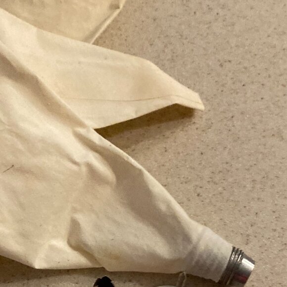 Vintage Cake Decorating Kit - Picture 4 of 6